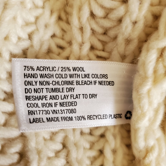 Oversized Chunky Cozy Pullover Sweater - Picture 6 of 12